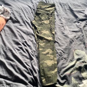 Size 8 camo green Lululemon workout leggings Never Worn